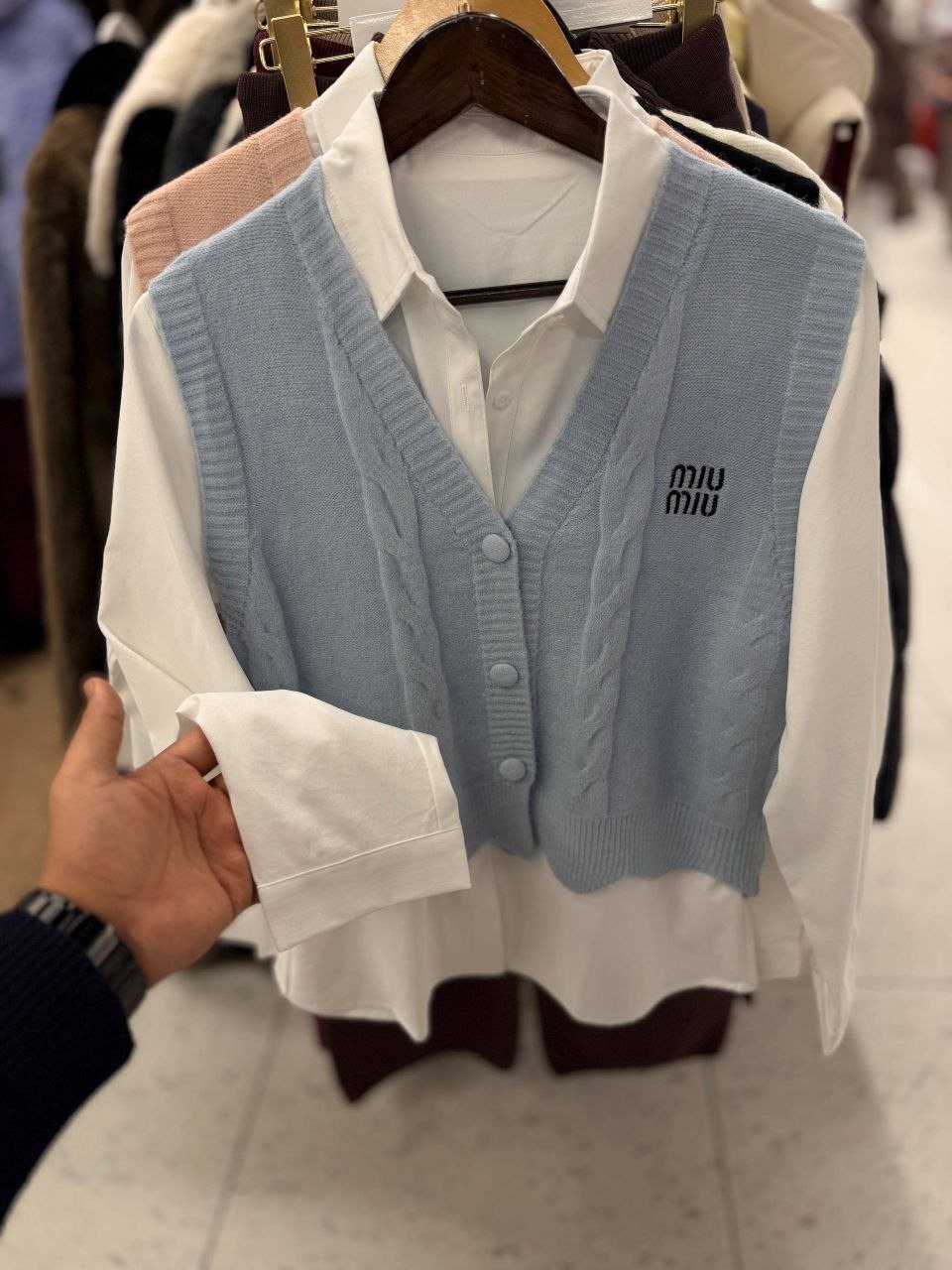 жилет женская вязаная,жилетка женская,жилет женский,вязаные жилеты,трикотажный жилет