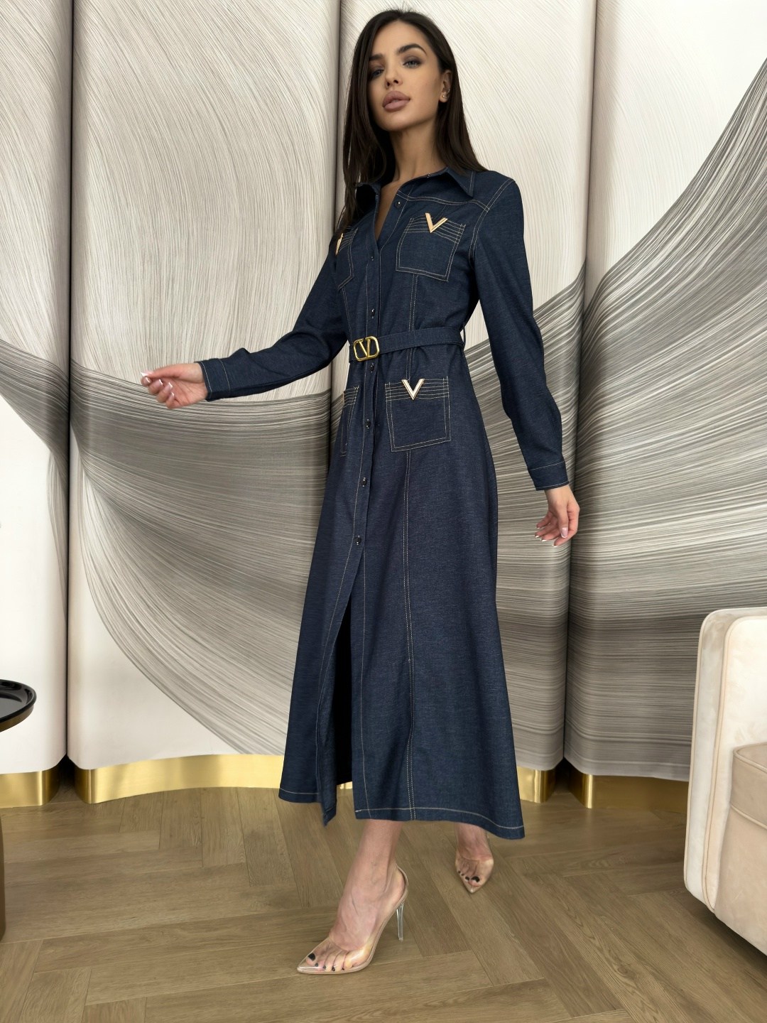 джинсовое платье-рубашка длины миди,джинсовое платье,женское джинсовое платье,джинсовое платье миди,джинсовое платье рубашка