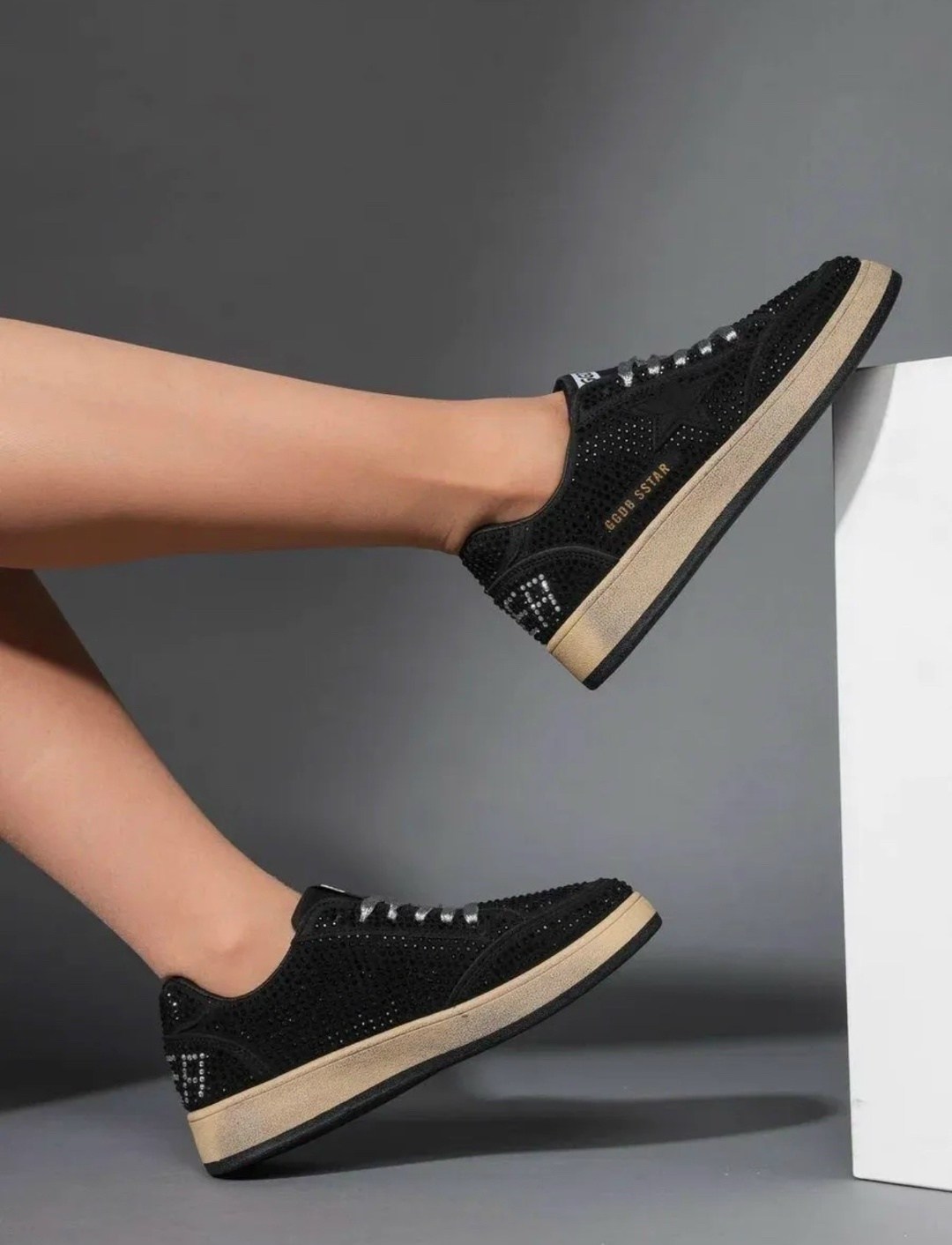 ,кроссовки golden goose с пайетками на платформе,женские кеды,голден гус кеды черные,кеды женски