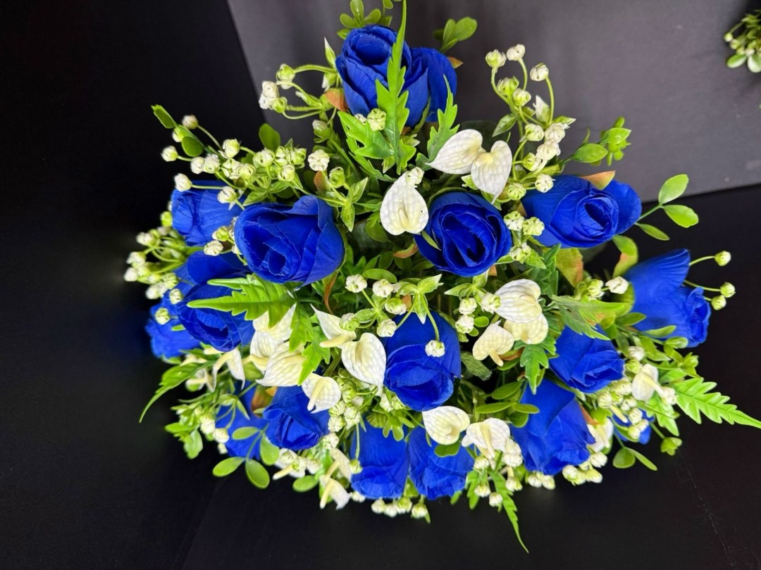 букет невесты синий,букет невесты из синих роз,синие букеты,букет синие розы,синие кустовые розы
