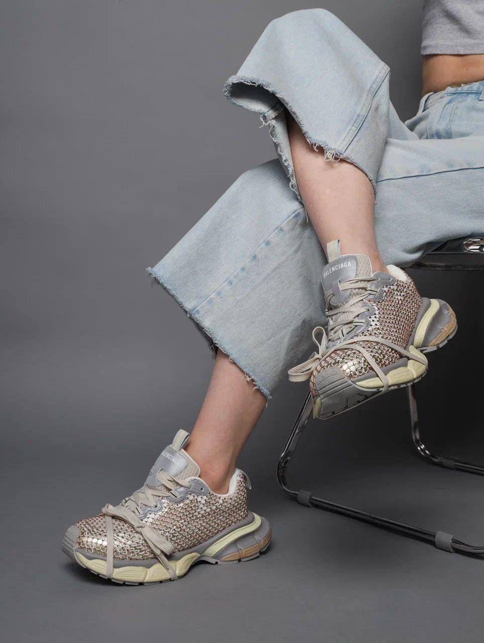 кроссовки женские balenciaga,кроссовки balenciaga 3xl chunky розовый серый,кроссовки balenciaga,кроссовки 3xl balenciaga серый/розовый/белый,кроссовки balenciaga 3 xl