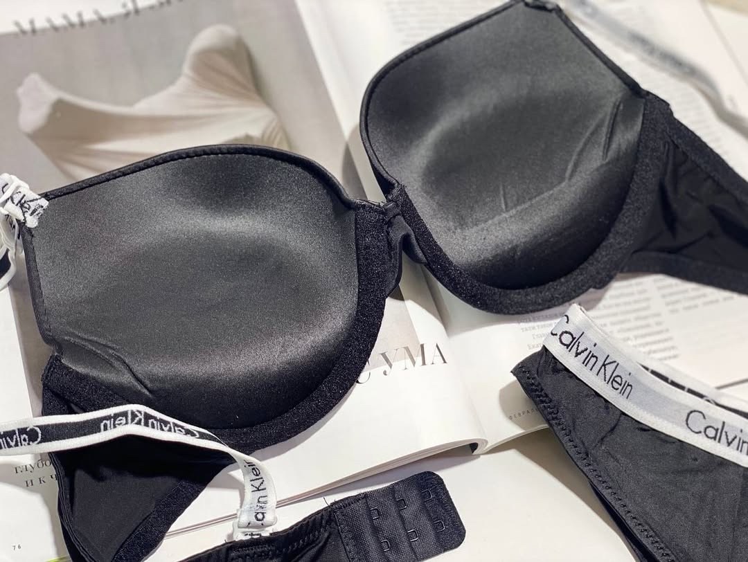 комплект женского нижнего белья,комплект нижнего белья,комплекты белье,женские комплекты белья,комплект нижнего белья calvin klein