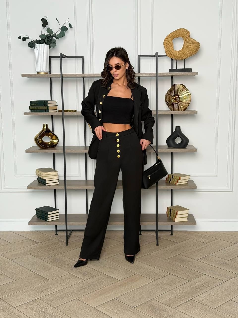 женский брючный костюм gizart 1137a,женский брючный костюм,классический костюм женский,черный брючный костюм с золотыми пуговицами для женщин,черный брючный костюм с золотыми пуговицами maritel