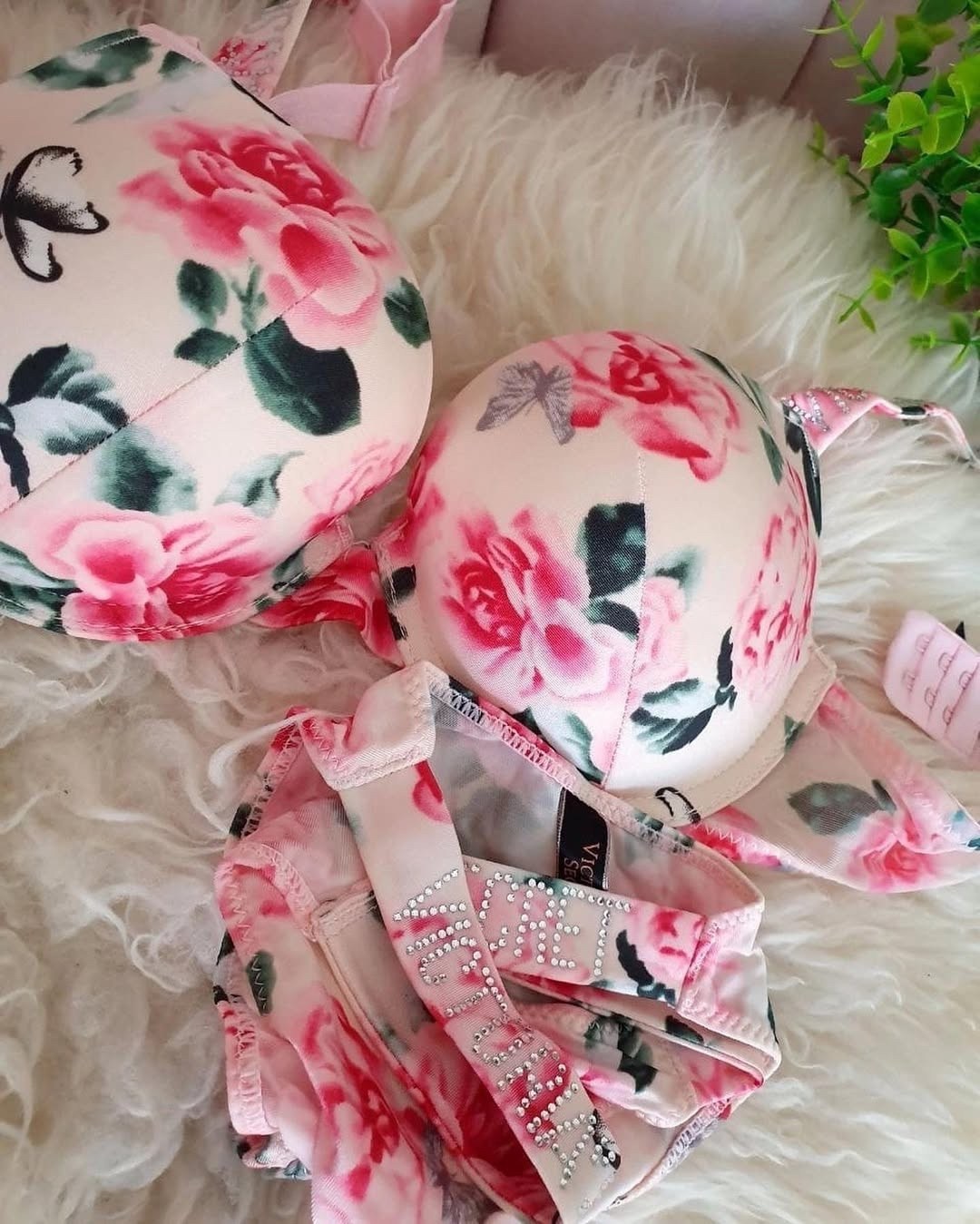 бюстгальтер,комплект бюстгальтер,бюстгальтер для женщин,комплект нижнего белья,комплект нижнего белья женские