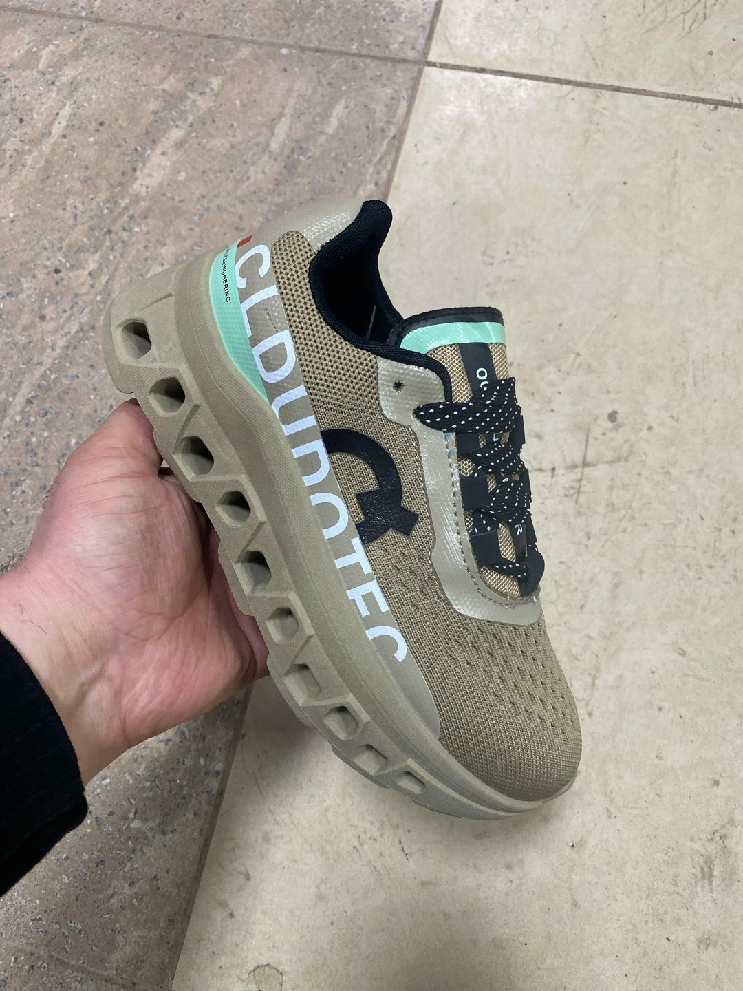 кроссовки,дышащие кроссовки,женские кроссовки,удобные кроссовки,оригинальные кроссовки