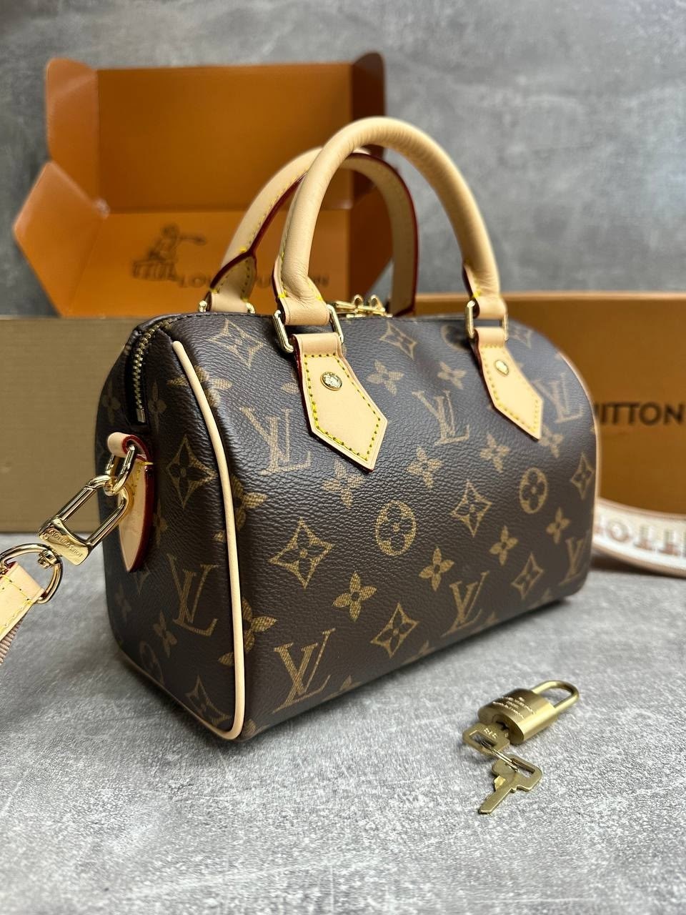 сумка женская louis vuitton,сумка louis vuitton,louis vuitton сумка на плечо,сумка louis vuitton speedy 20 с плечевым ремнем,сумка луи виттон