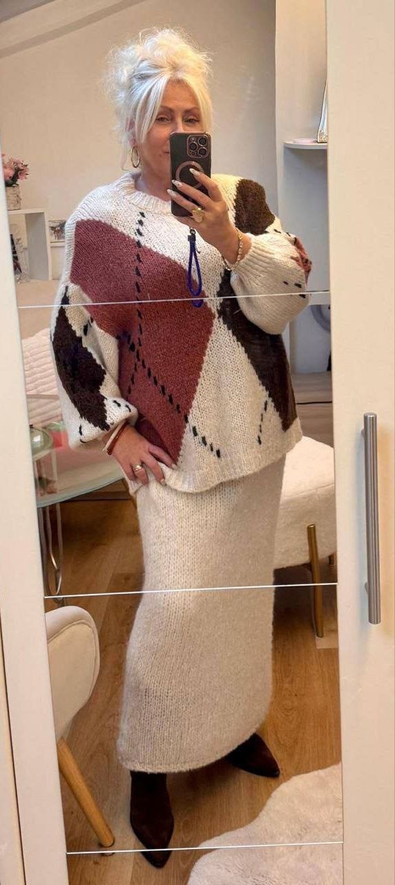 костюм юбка и джемпер,трикотажные костюмы с юбкой,трикотажный костюмчик с юбкой,джемпер ромбы,свитер аргайл женский