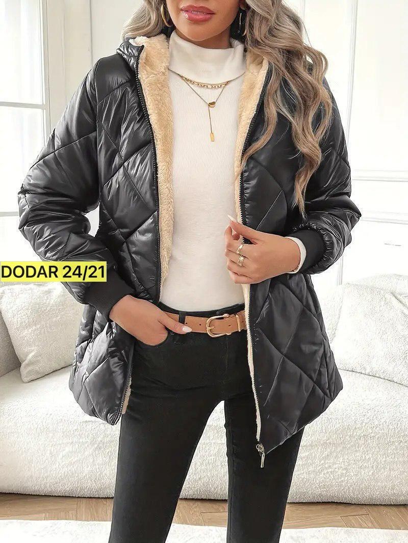 демисезонная куртка,стеганая куртка с капюшоном,куртка женская,куртка модная,теплая куртка