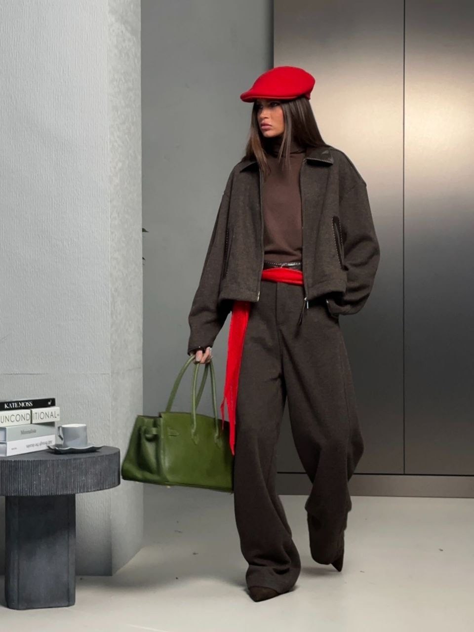 жакет стильный,брючный костюм,укороченный жакет из костюмной ткани шоколадного цвета annete a5210,женское пальто