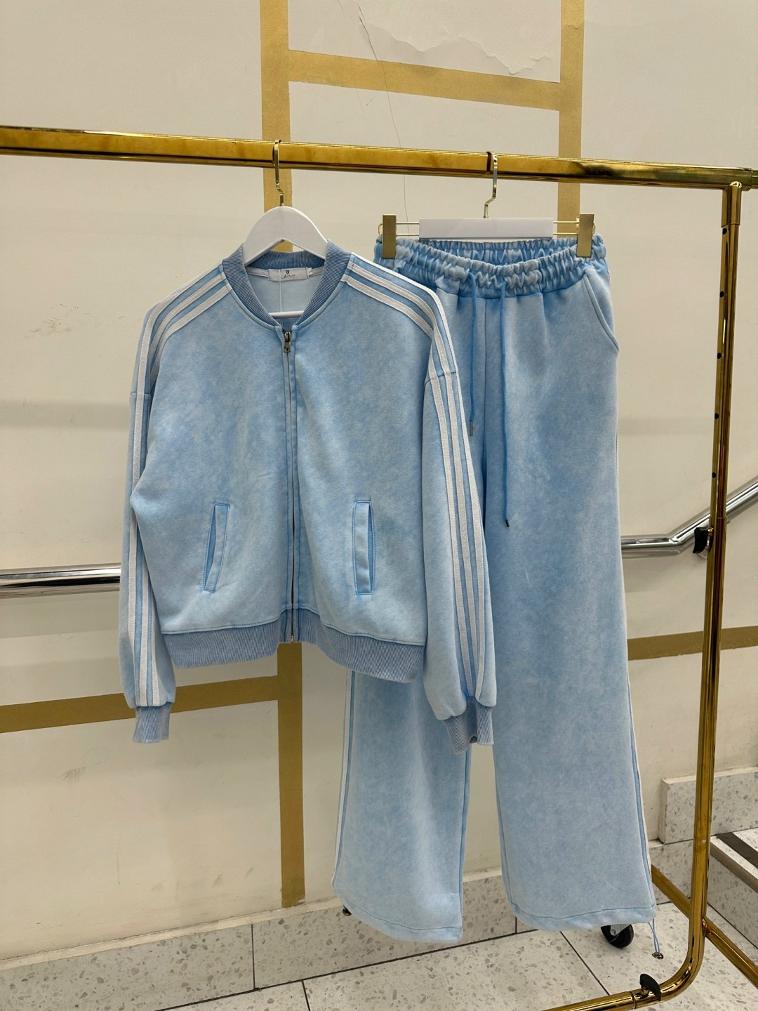 adidas burgundy velour tracksuit,адидас велюровая,велюровый спортивная костюм,бархатный костюм адидас,adidas originals beckenbauer tracksuit velour maroon white size m