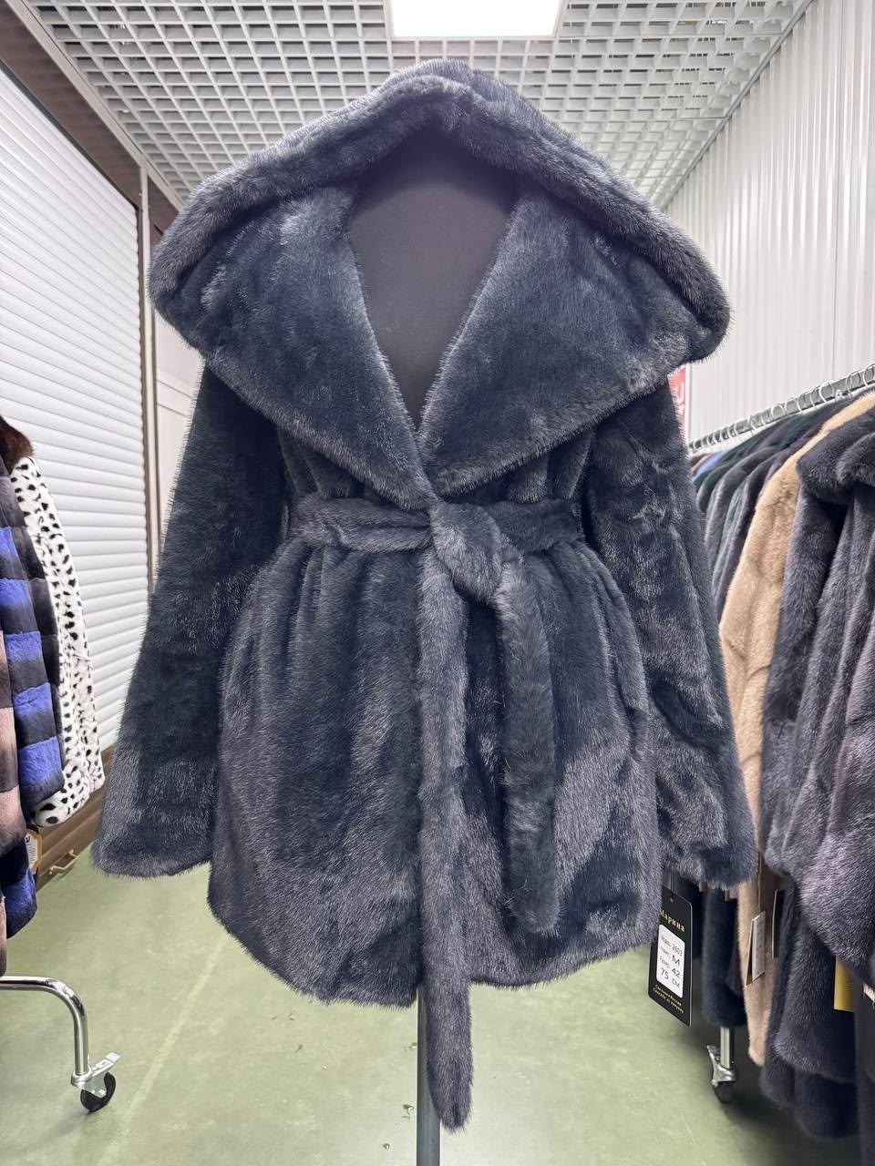 норковая шуба,шуба,норковая шуба с капюшоном,шуба с капюшоном,шуба из эко меха под норку