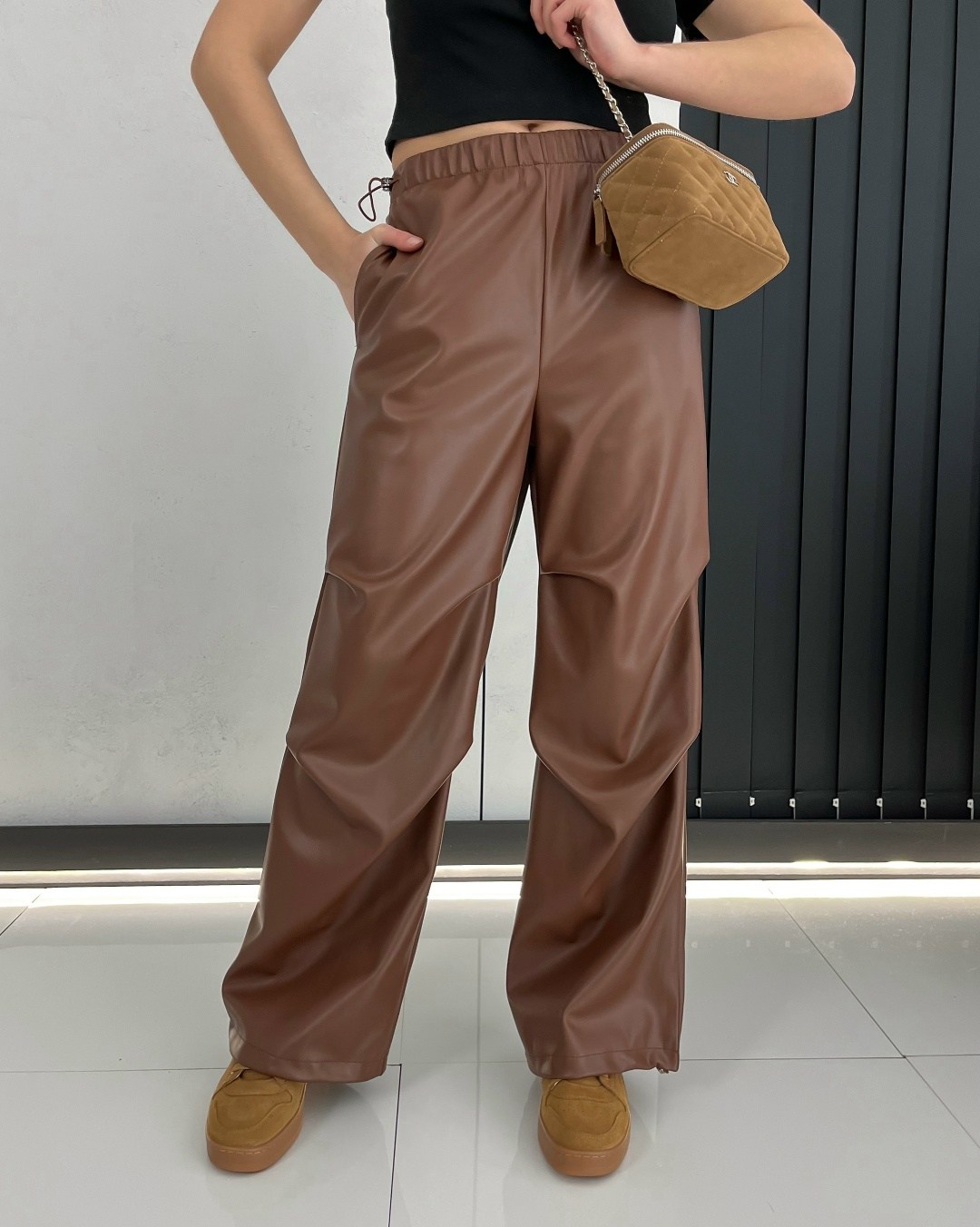 брюки палаццо из экокожи,брюки палаццо экокожа,брюки прямые,брюки палаццо,широкие брюки