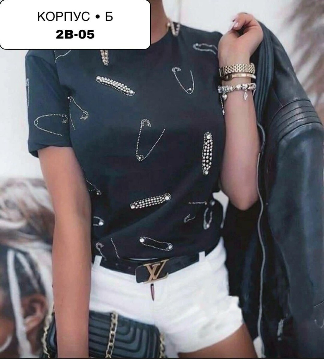 футболки женские ,футболка со стразами женская,футболки со стразами,модные футболки со стразами,одежда со стразами