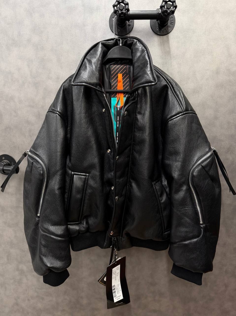 кожаная куртка,мужская кожаная куртка,куртка из искусственной кожи,oversized leather bomber jacket balenciaga,повседневная куртка