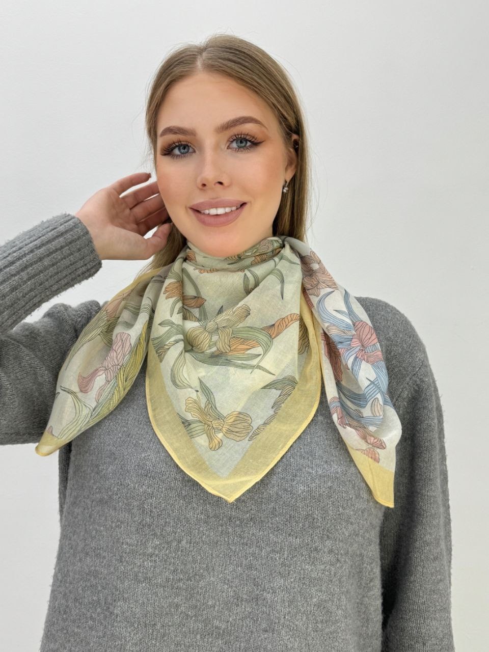 шелковый платок,женские платки,платки шелковый на голову и шею,платок шелковый на шею на голову женский,платки шарф