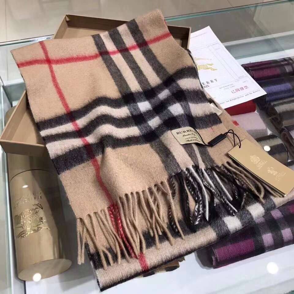 кашемировый шарф burberry,шарф burberry зимний,burberry шарф,палантин барберри оригинал кашемир,новый осенний шарф burberry модный женский кашемировый шарф в стиле
