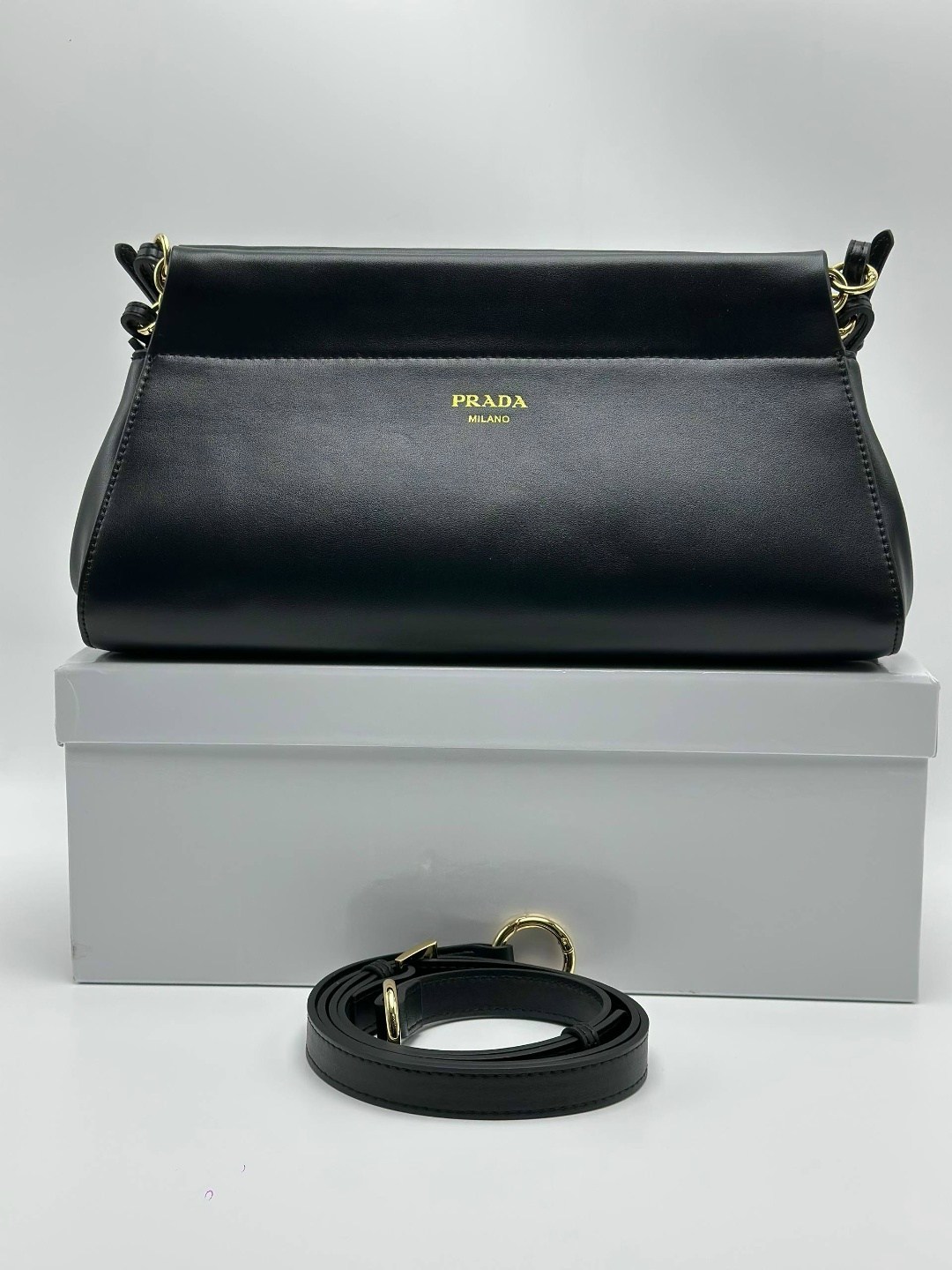 prada сумка на плечо,prada prada,сумка prada,сумка женская prada,сумка prada прада