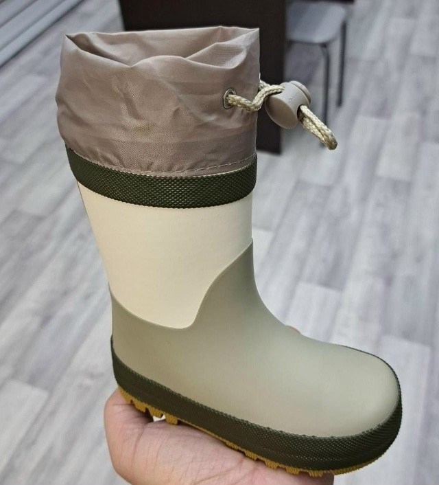 резиновые сапоги,детские резиновые сапоги,резиновые сапоги viking резиновые сапоги,олдос сапоги резиновые,сапоги котофей резиновые серые