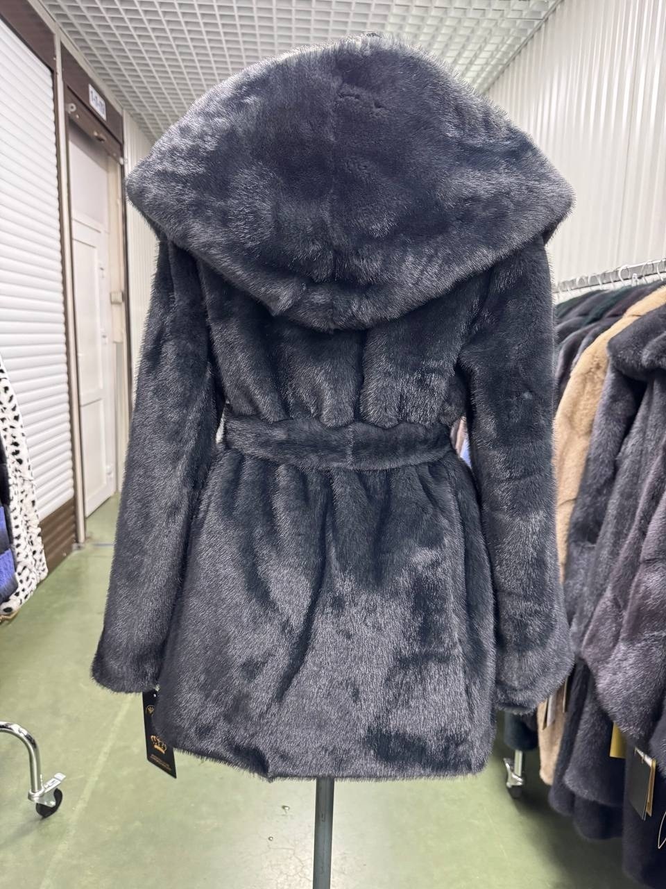 шуба,шуба из эко меха под норку,норковая шуба,шуба из меха норки с капюшоном,норковая шуба с капюшоном
