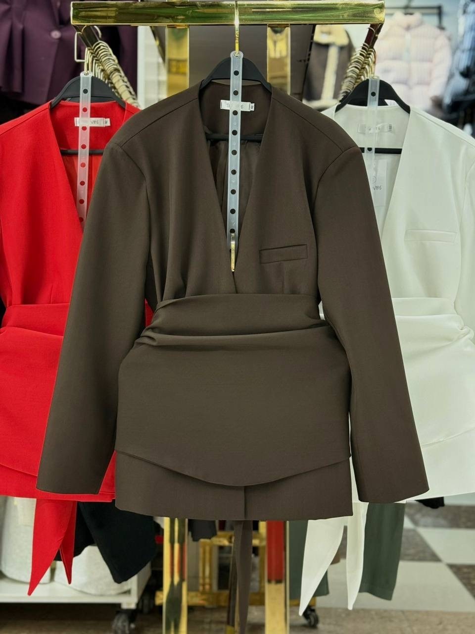 женский костюм,жакет,,жакет белого цвета,женский пиджак