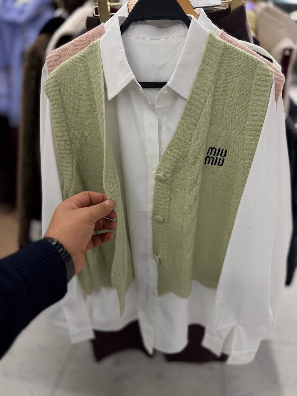 жилет женская вязаная,жилетка женская,жилет женский,вязаные жилеты,трикотажный жилет