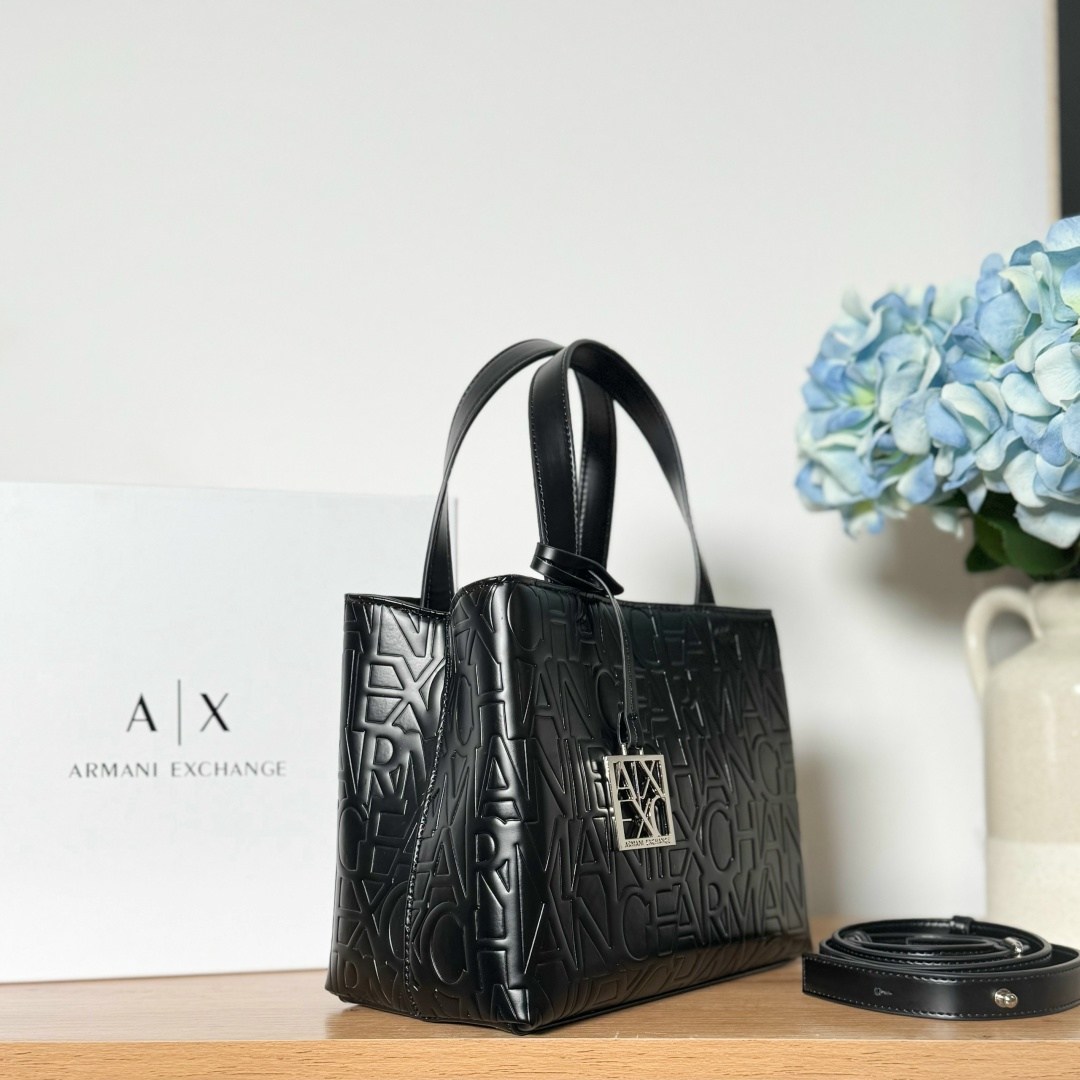 сумка armani exchange,armani exchange сумка женская,сумка armani exchange черный,черные женские сумки armani exchange,сумка armani exchange маленькая