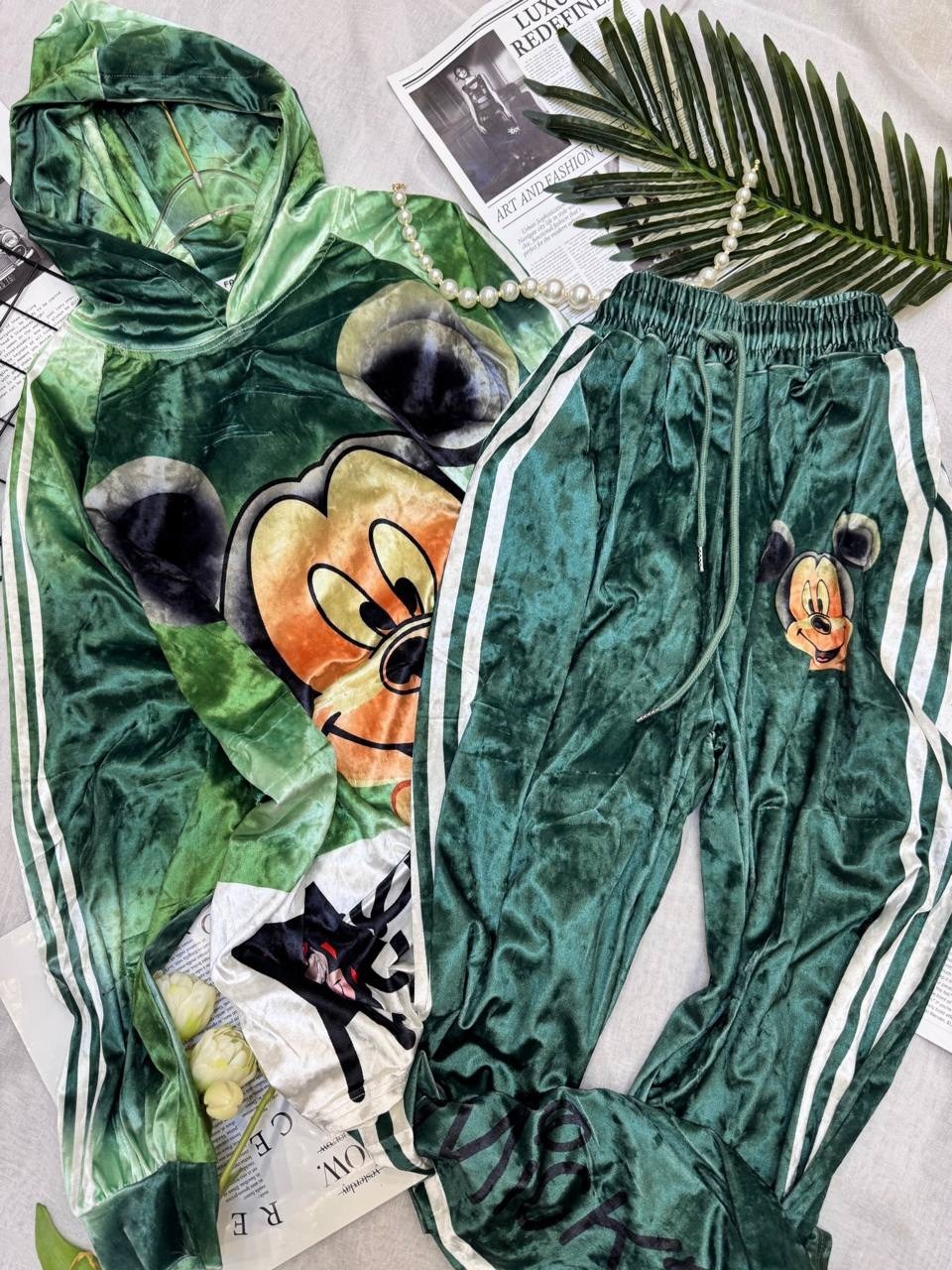 костюм с микки маусом,костюм с микки,костюм с микимаусом женский,женский спортивный костюм на флисе микки,детские костюмы