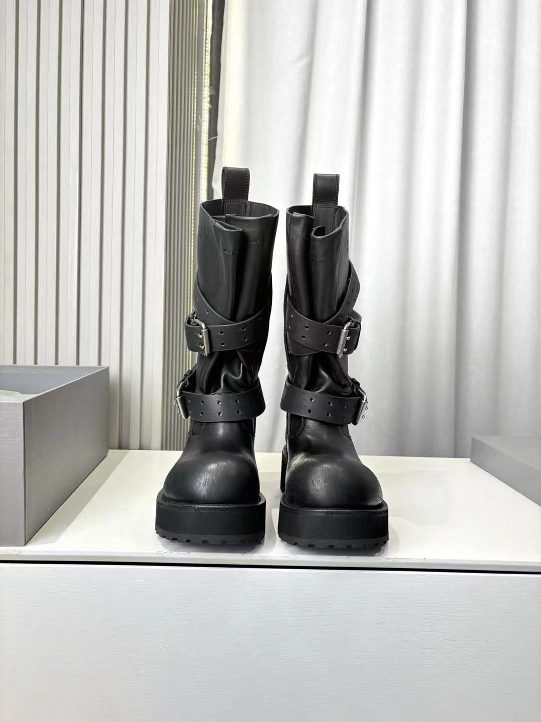 ,сапоги,женская ,короткие сапоги,сапоги мужские bulldozer выше колена черный balenciaga