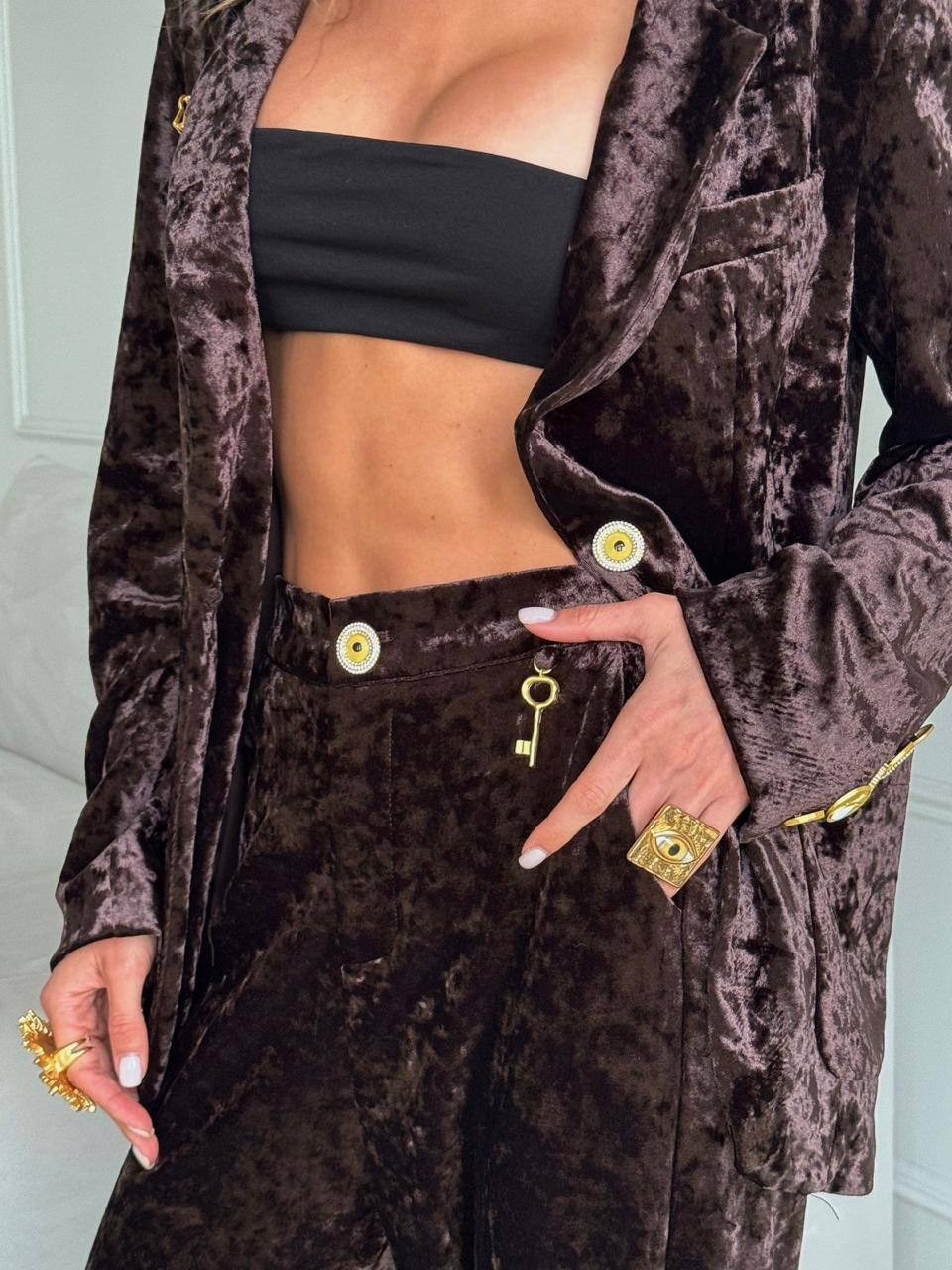 костюм брючный бархатный классический,велюровые костюмы,брючный костюм,женский костюм,бархатный костюм женский