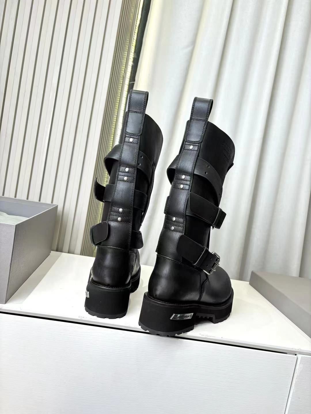 ,сапоги,женская ,короткие сапоги,сапоги мужские bulldozer выше колена черный balenciaga