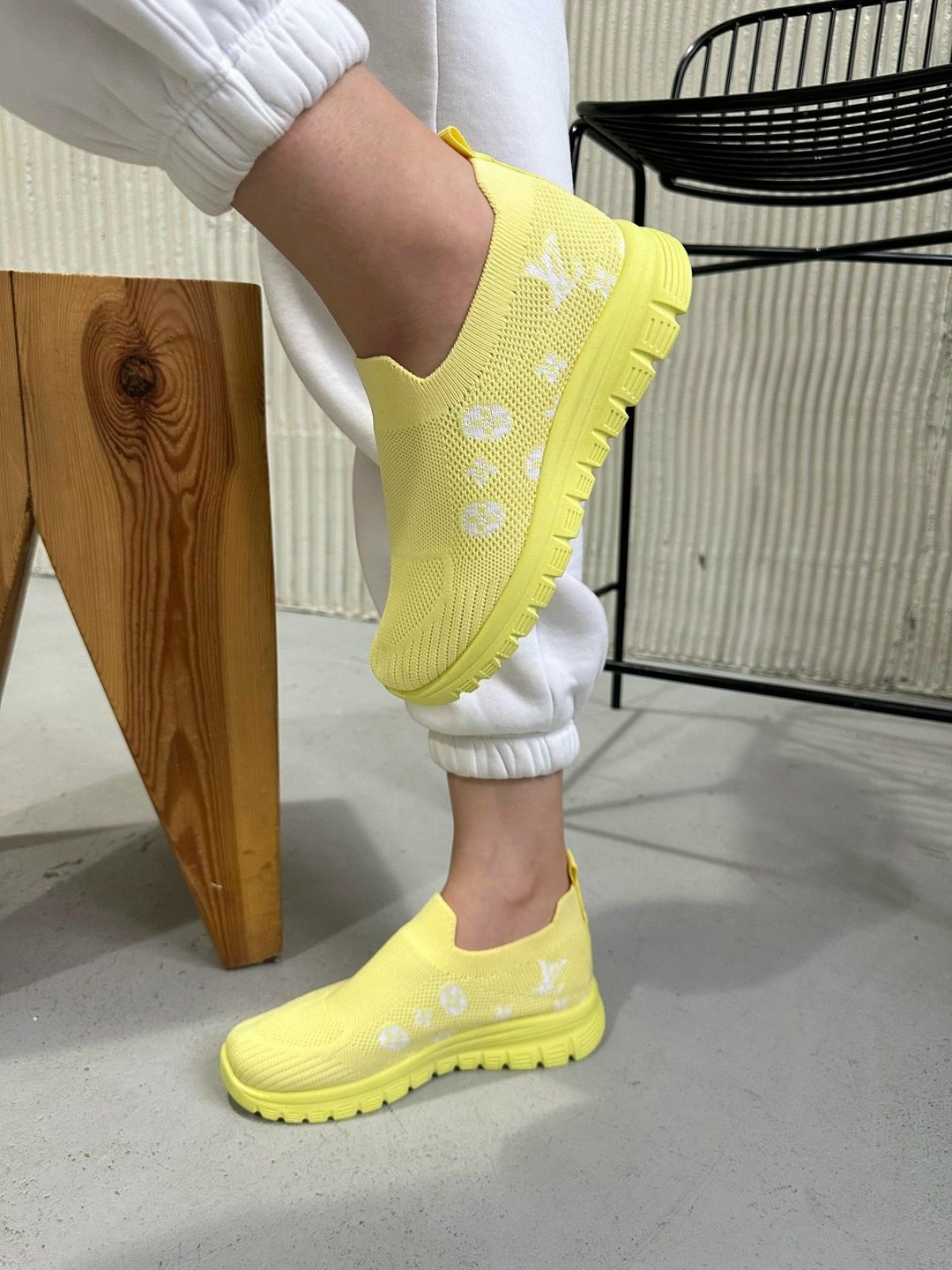 ,кроссовки желтые,женские слипоны,кроссовки женскиe,слипоны летние