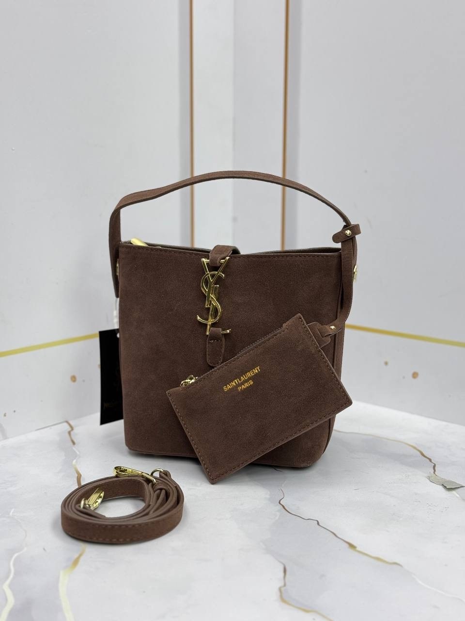 замшевая сумка yves saint laurent 32x25 см,женская замшевая сумка yves saint laurent 37x29 см,сумка yves saint laurent ysl замшевая love bag,сумка saint laurent женская на плечо замшевая,yves saint la