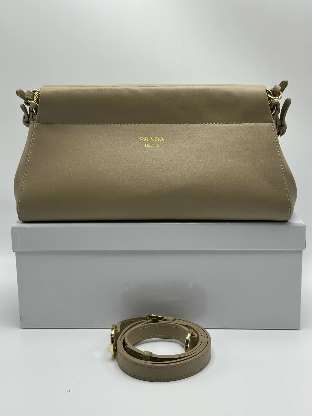 prada сумка на плечо,prada prada,сумка prada,сумка женская prada,сумка prada прада