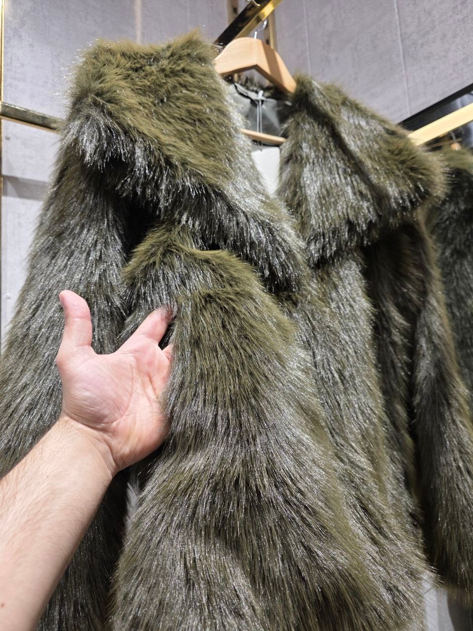 мужская шуба из койота,мужская зеленая шуба с мехом енота,енот шуба,мужская шуба в стиле волка,мужская шуба