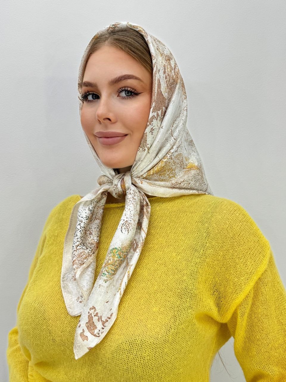 шелковый платок на голову и шею,платок,платки шелковые,платки женские,платок палантин