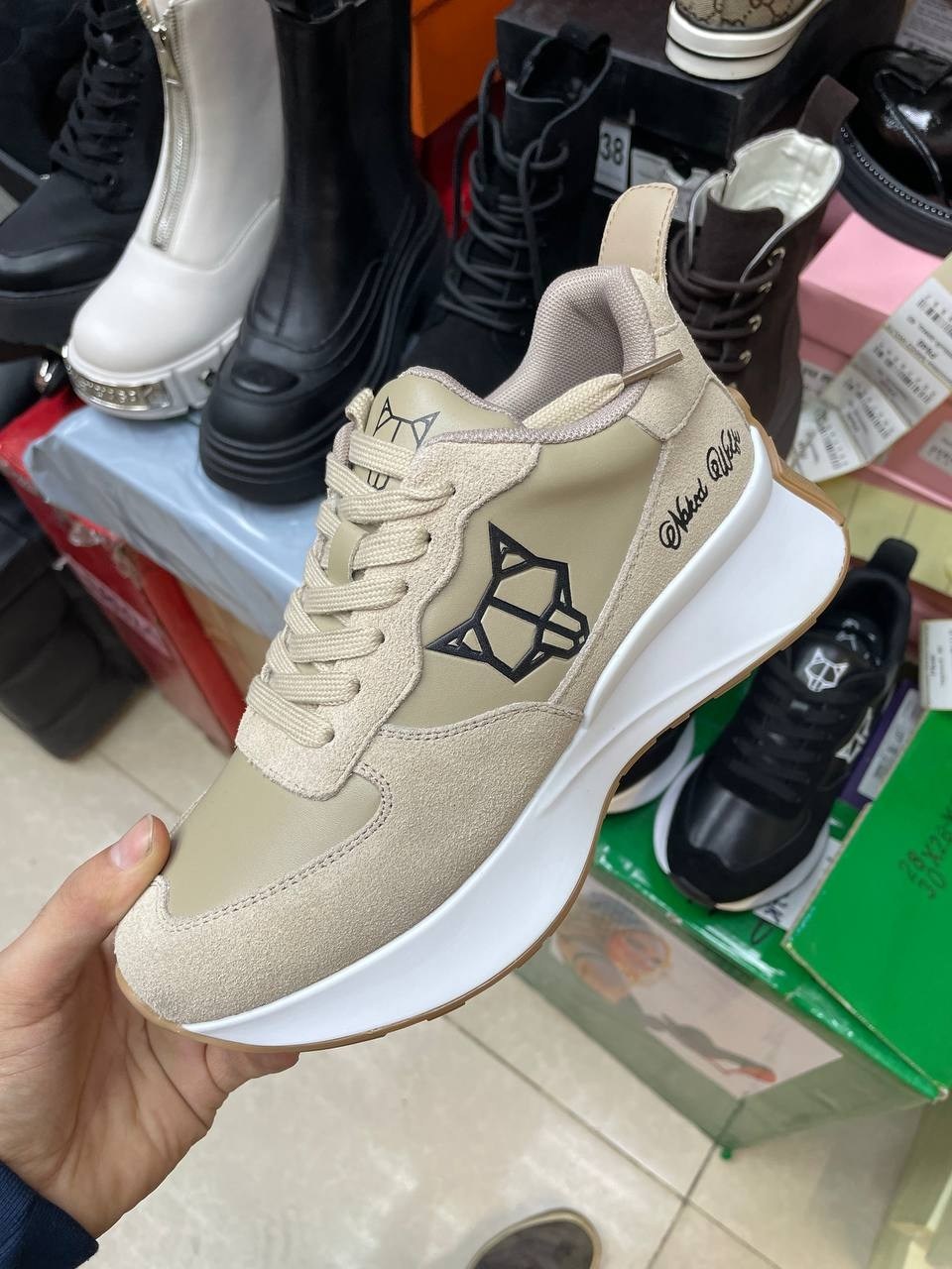 ,кроссовки nike wolf,кроссовки женские naked wolfe, женская кроссовки,кроссовки женскиe