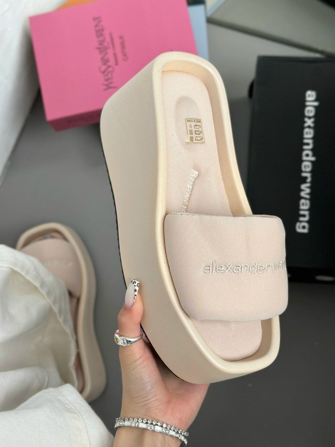 alexander wang шлепки на платформе,босоножки летние на платформе,женские шлепанцы,шлепанцы женские alexander wang,сабо босоножки на платформе