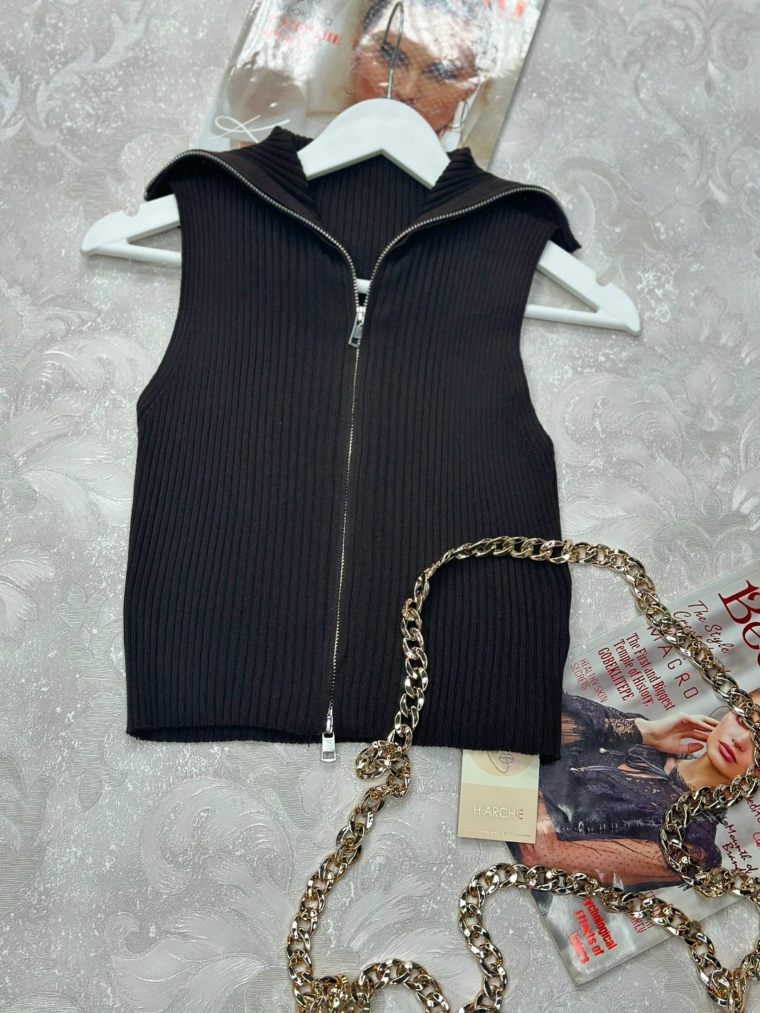 вязаные жилеты,кроп топ в рубчик под пиджак с горлом на молнии,трикотажный жилет,жилетка,жилет