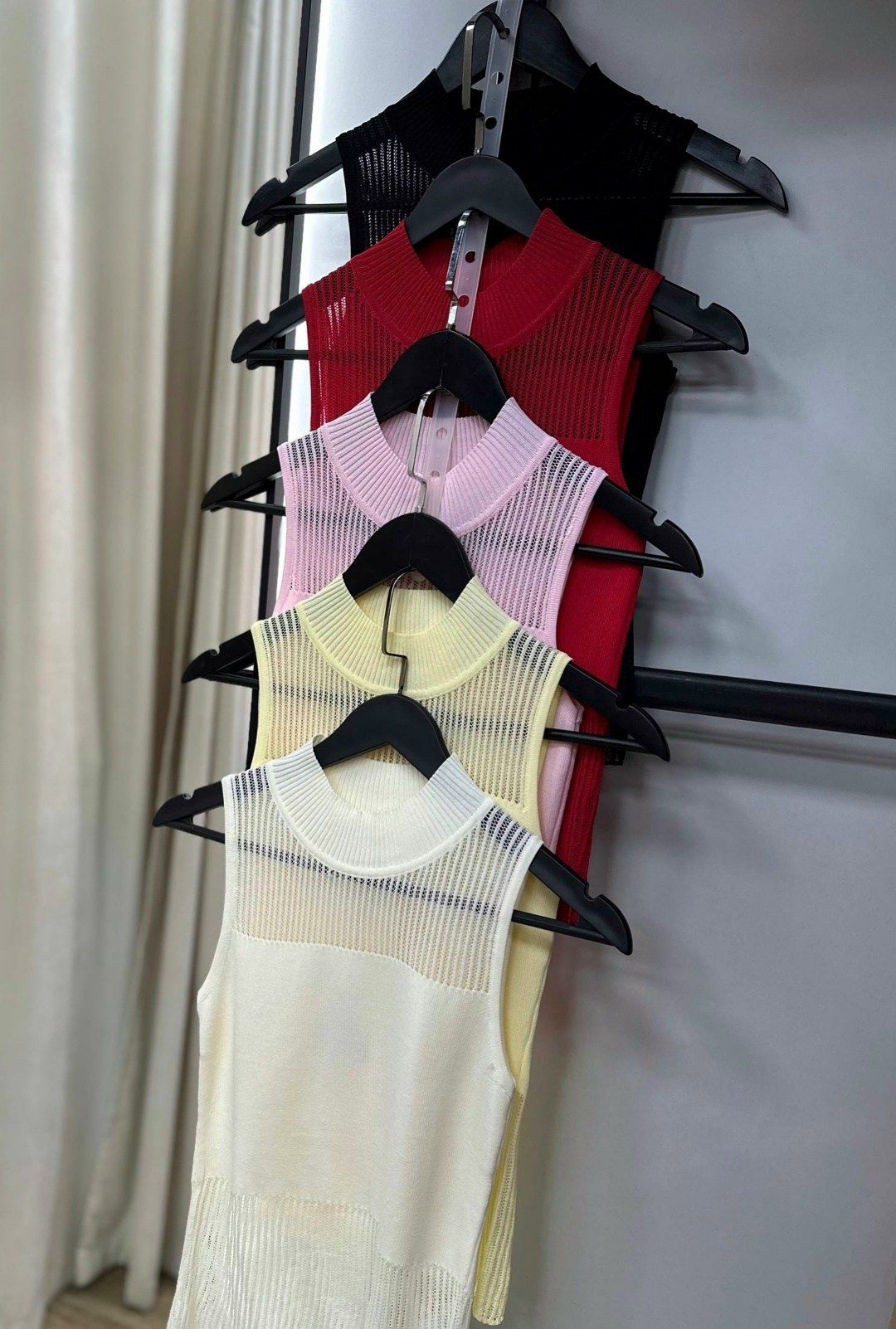 топ женский,модные топы,кожаная юбка,короткие топы