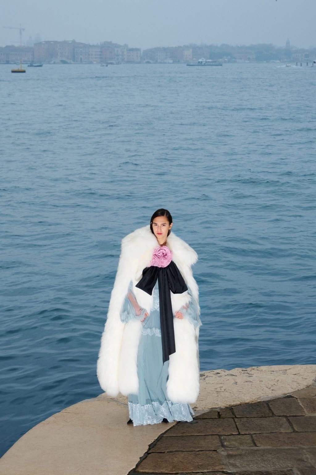 джинсовая куртка,джинсовая куртка с меховым воротником,зимняя джинсовая куртка,куртка джинсовая женская,необычные джинсовые куртки