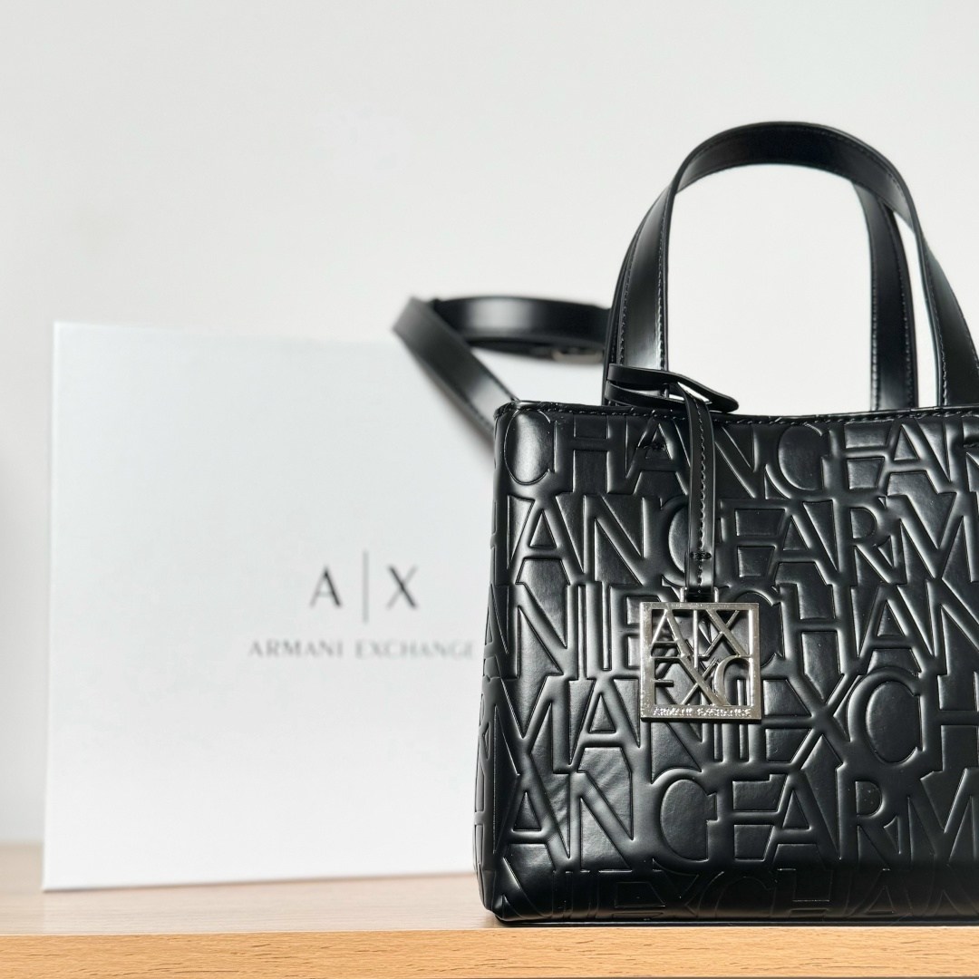 сумка armani exchange,armani exchange сумка женская,сумка armani exchange черный,черные женские сумки armani exchange,сумка armani exchange маленькая