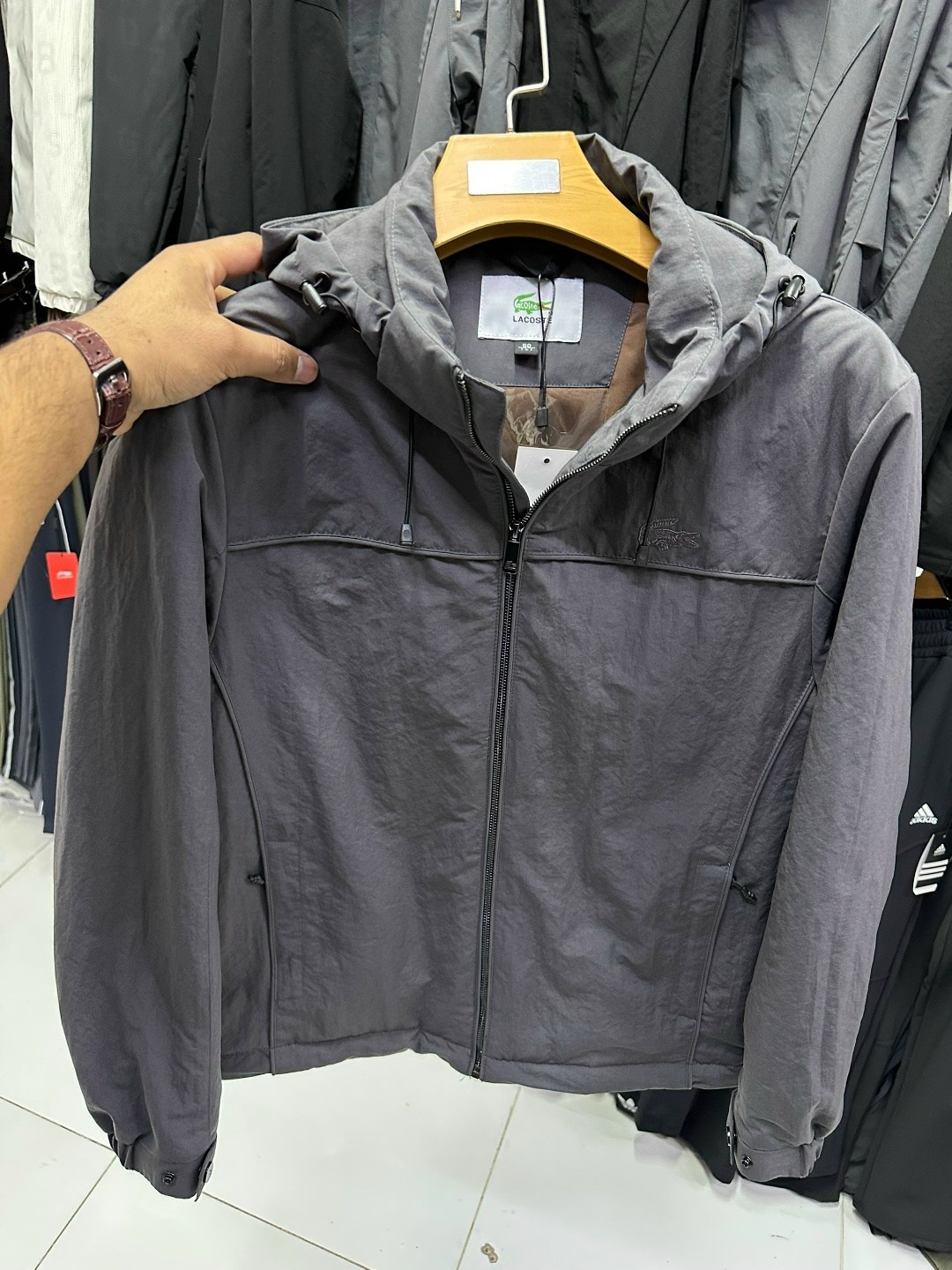 куртка,куртка мужская,куртка мужскaя демисезонная,ветровка хуго босс мужская,ветровка arcteryx gore tex