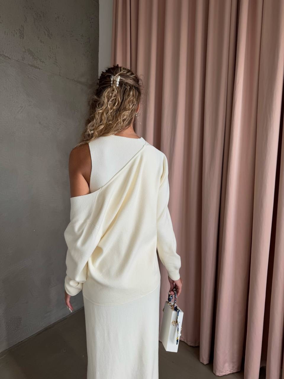 трикотажные костюмы,костюм трикотажный джемпер с юбкой миди emberens,костюм трикотажный свитер и юбка emberens цвет молочный,костюм трикотажный свитер и юбка emberens 250271181,костюм с платьем