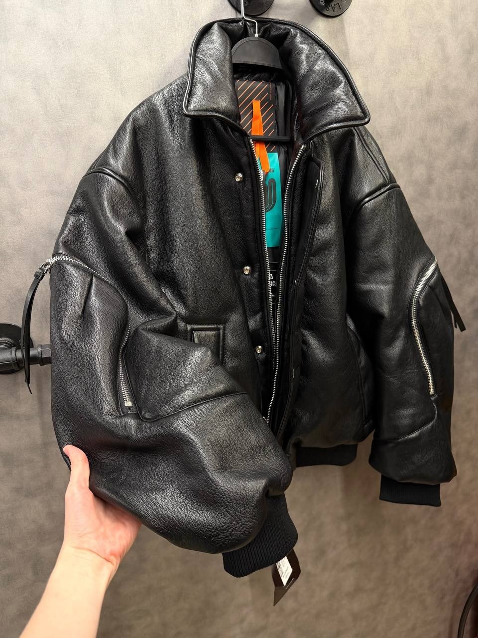 кожаная куртка,мужская кожаная куртка,куртка из искусственной кожи,oversized leather bomber jacket balenciaga,повседневная куртка