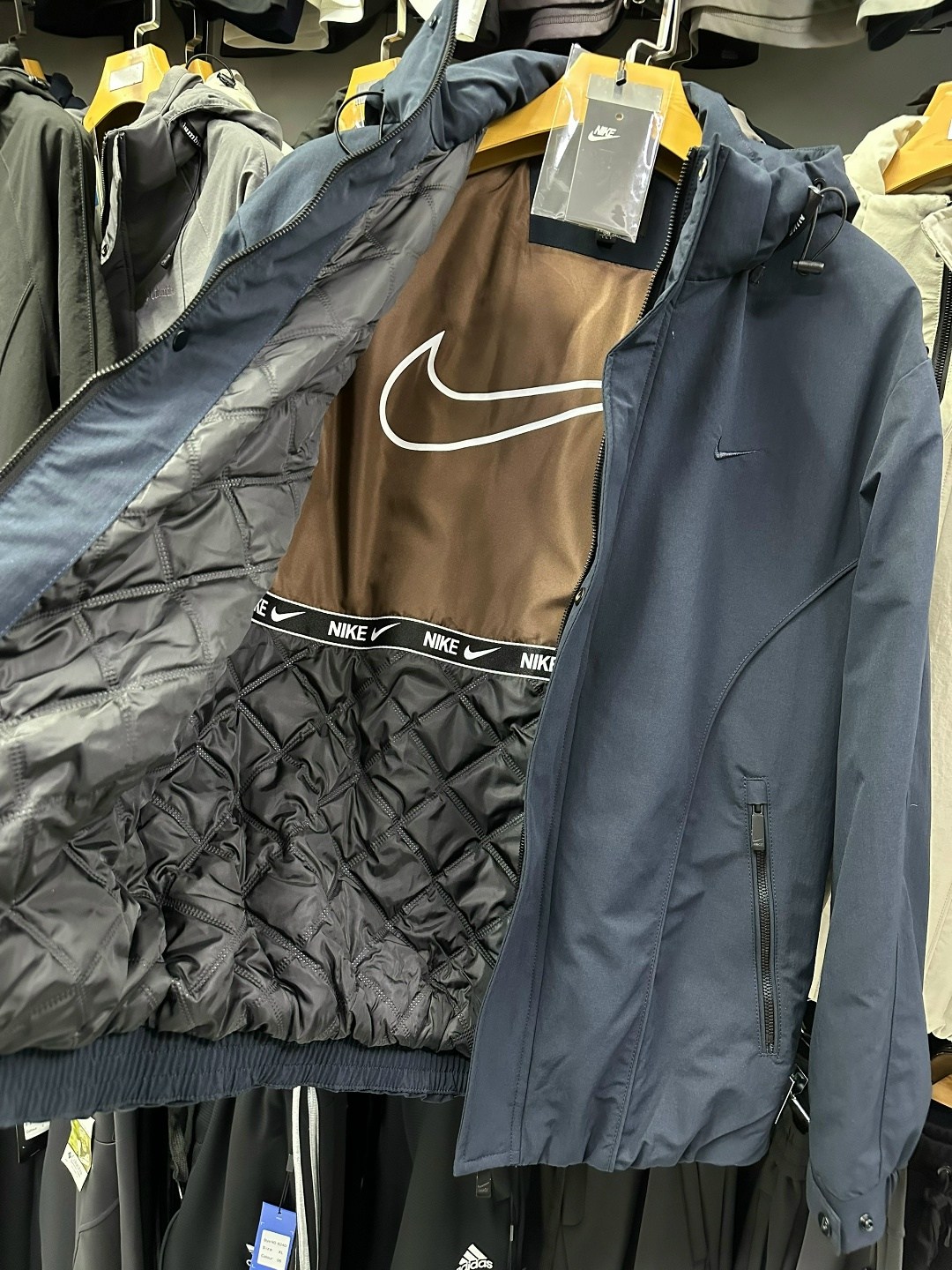 демисезонная куртка,куртка мужская,куртка спортивная,куртка,легкая куртка