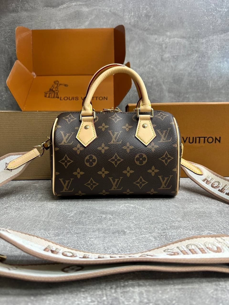 сумка женская louis vuitton,сумка louis vuitton,louis vuitton сумка на плечо,сумка louis vuitton speedy 20 с плечевым ремнем,сумка луи виттон