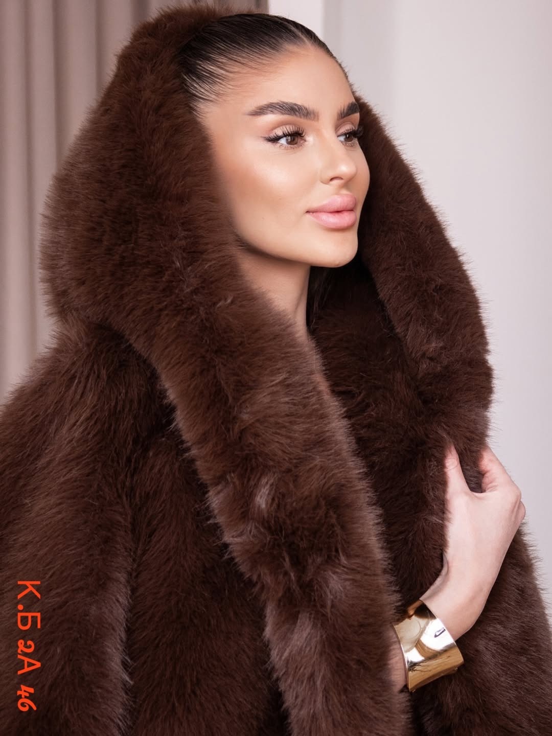 шуба,шуба из искусственного меха,искусственная шуба,шуба из эко меха,песец шуба