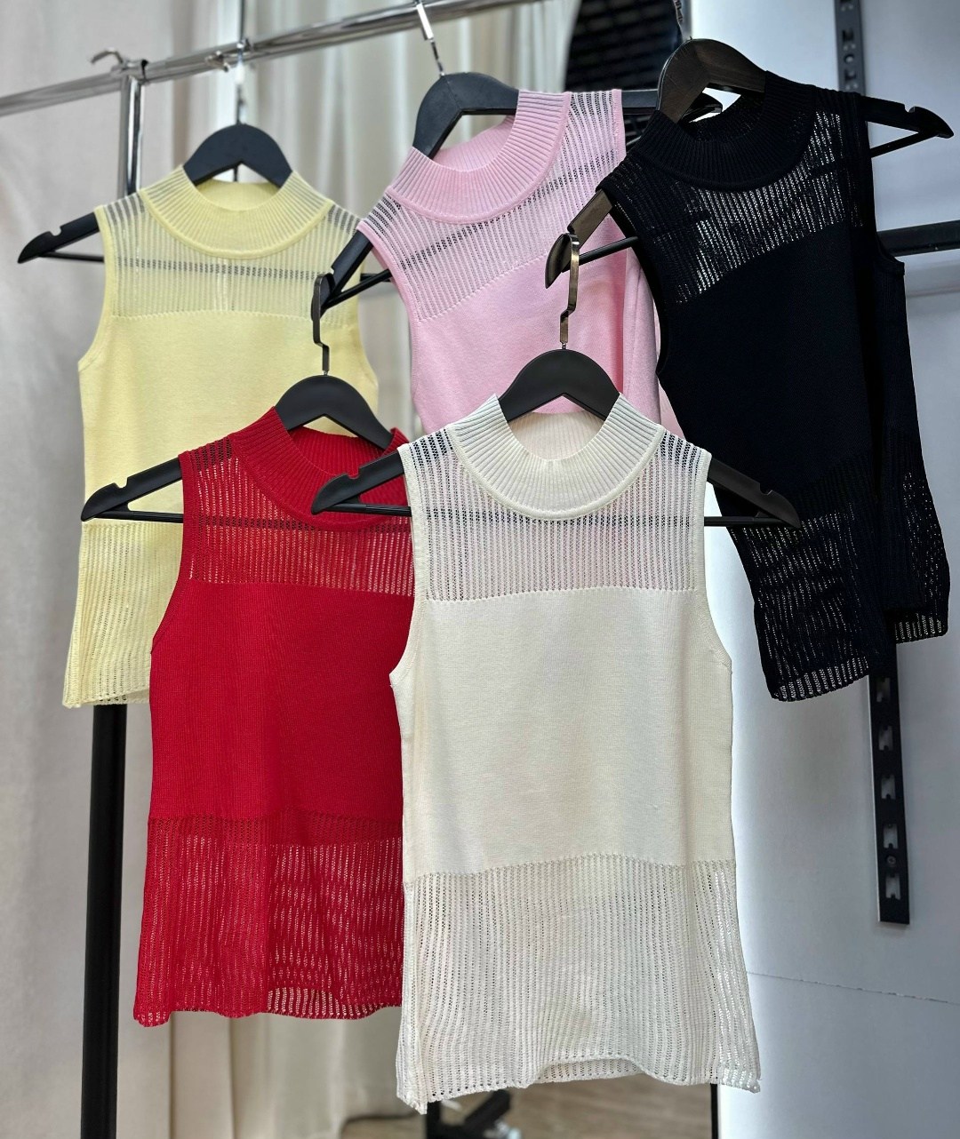 топ женский,модные топы,кожаная юбка,короткие топы