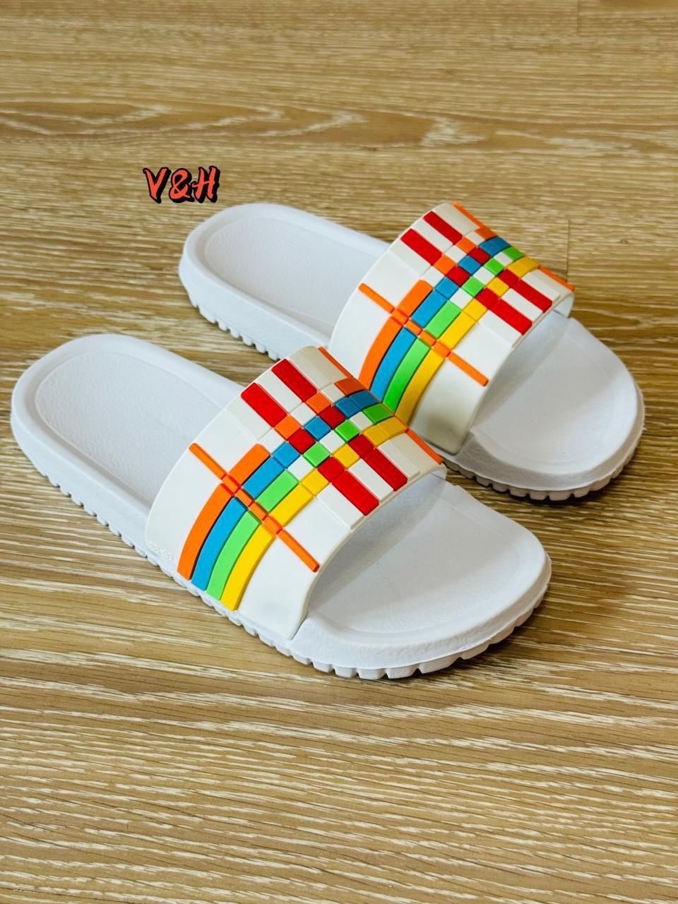 женские шлепанцы,, пляжная,летние шлепанцы,сланцы женские