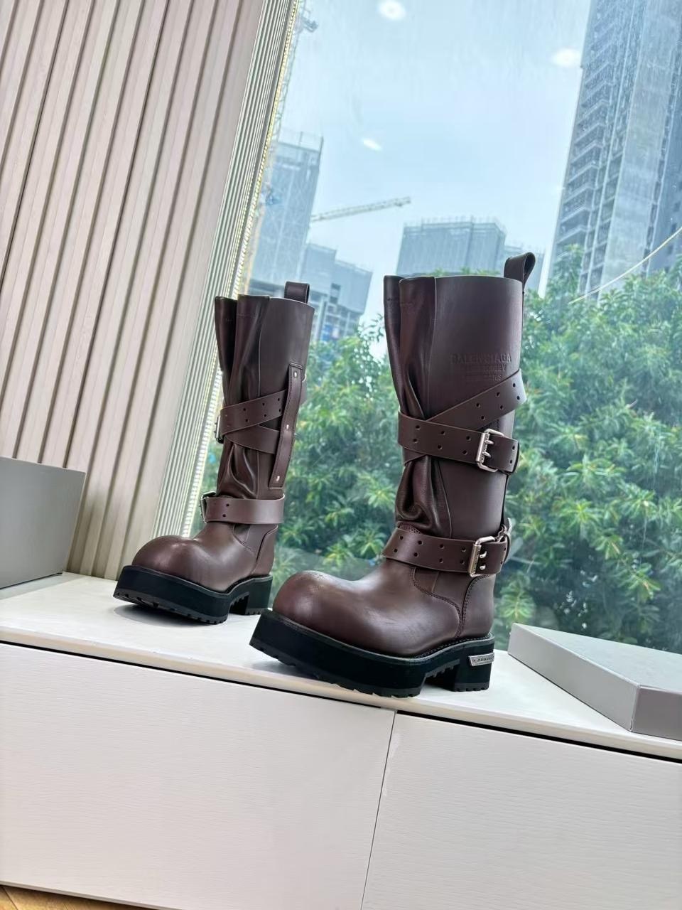 ,сапоги высокие,женские сапоги,сапоги модные,женские высокие сапоги